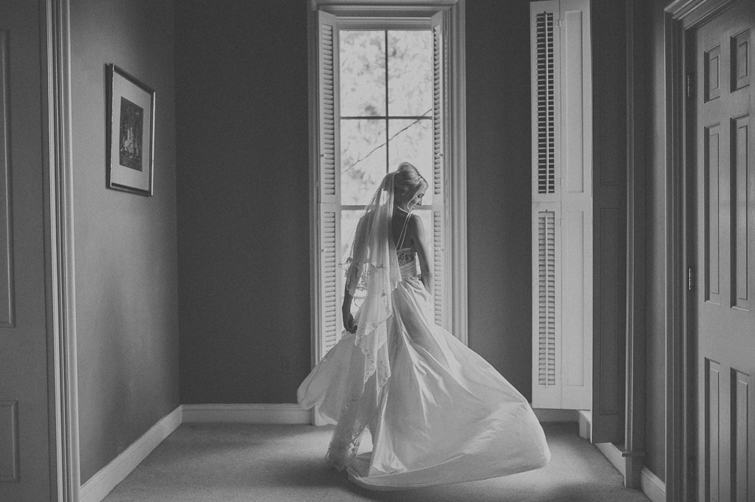 east ivy mansion bridal picture